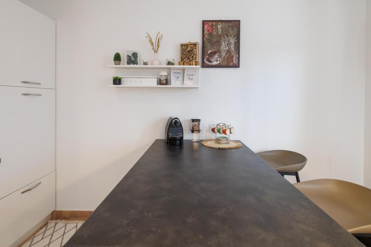 Spacious And Modern App With Big Terrace Malinska Bagian luar foto
